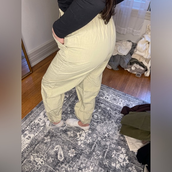 ASOS cargo pants sage green - Picture 3 of 3